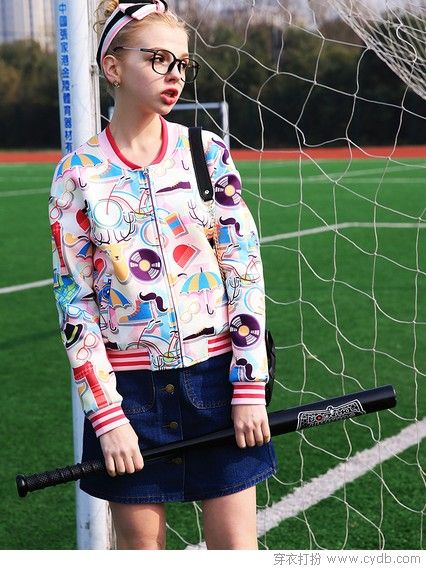對付換季溫差，只要一件棒球服