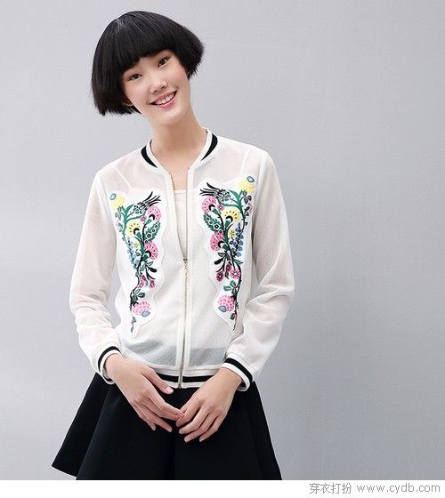 對付換季溫差，只要一件棒球服
